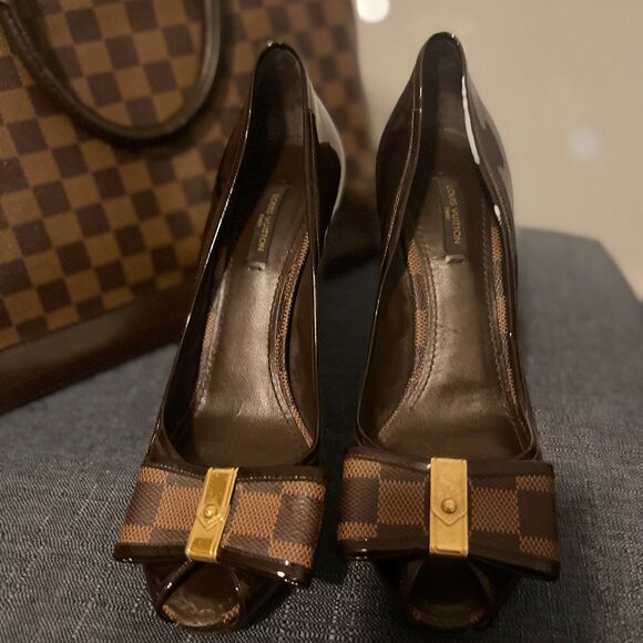 Louis Vuitton size 39 - Picture 1 of 5